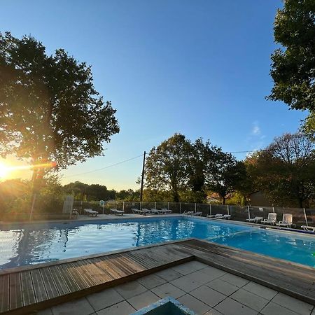Emplacement Tente Camping Car Saint-Aubin-de-Nabirat Luaran gambar